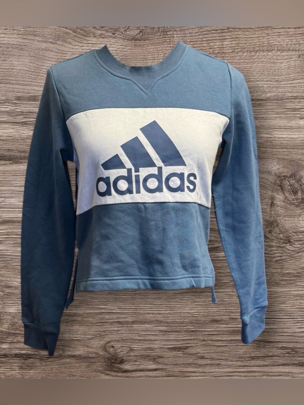 NWT Adidas blue and white colorblock crewneck sweatshirt with a large chest logo